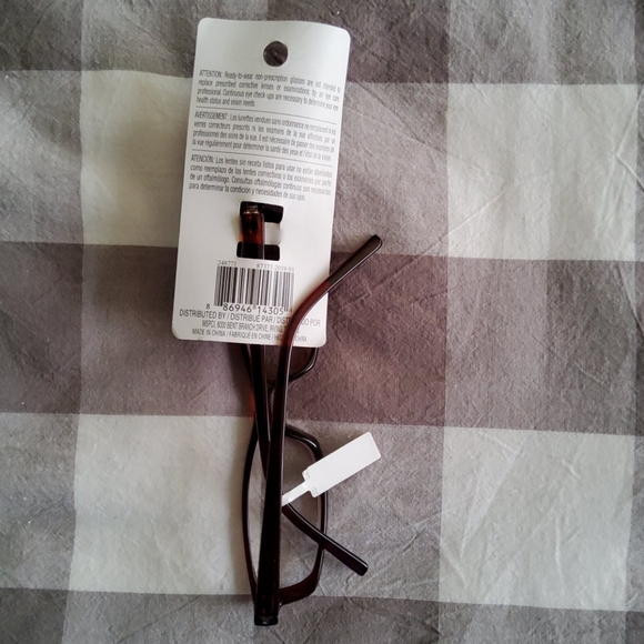 +2.00 Readers Maroon Pattern - Picture 2 of 3